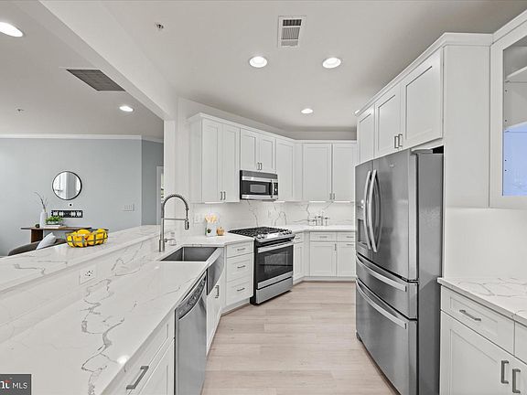 3rd image of 400 Cameron Station Blvd APT 202
