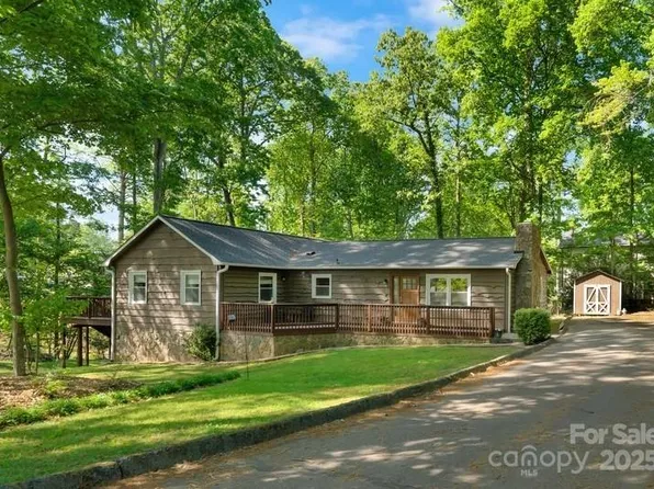 110 Lakeland Rd #19, Mooresville, NC 28117