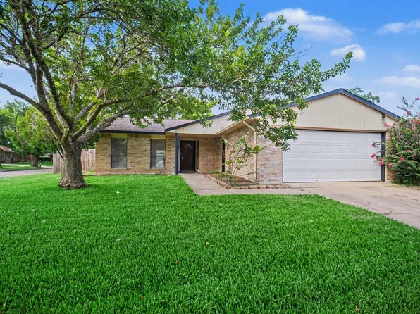 6713 Tara Dr, Richmond, TX 77469