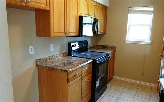 5th image of 1502 Shady Ln