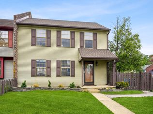 8 Oak Forest Dr, Sicklerville, NJ 08081