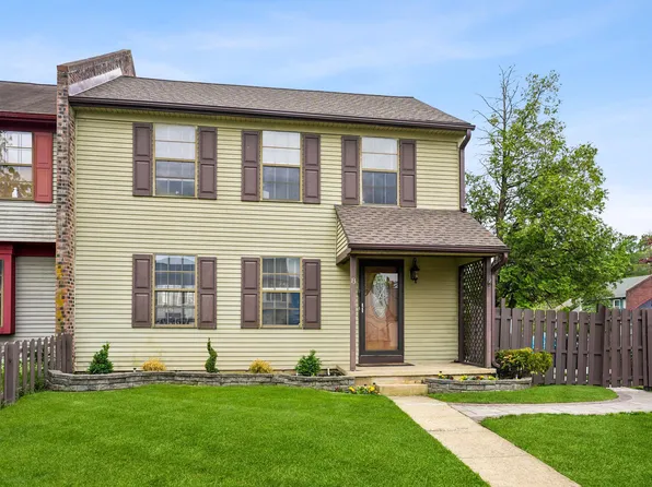 8 Oak Forest Dr, Sicklerville, NJ 08081