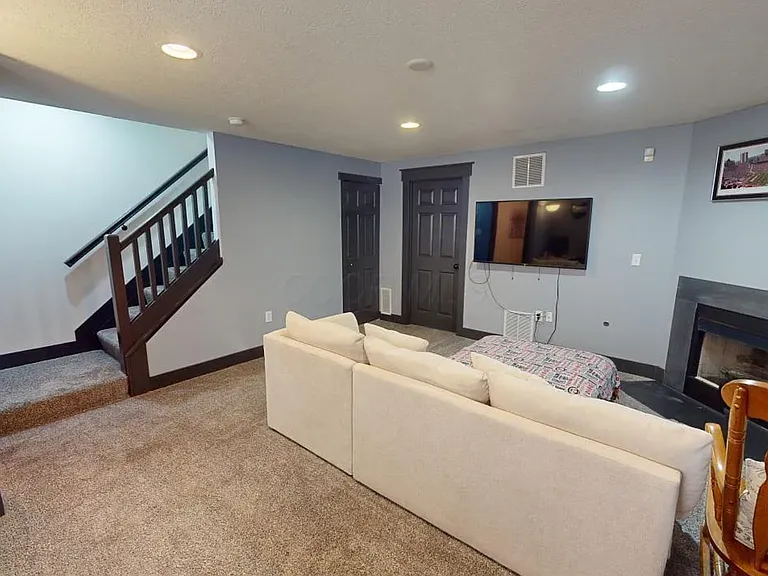 5942 Central College Rd — Photo 17