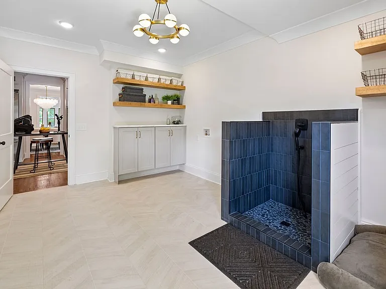 208 Fairfax Ave — Photo 23