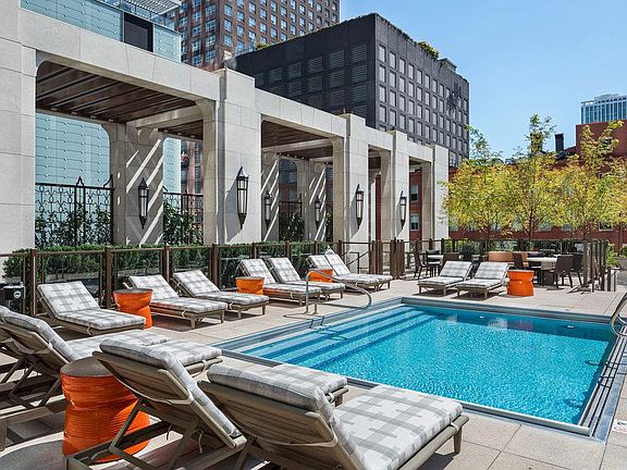 5th image of 530 E Grand Ave #2406