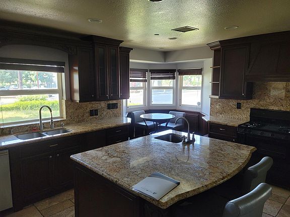 3rd image of 603 E Longden Ave