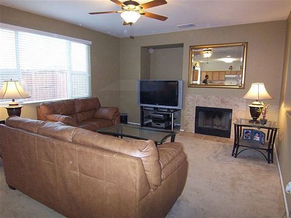 3rd image of 1161 Polzin Way