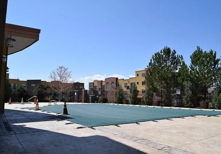 Community pool