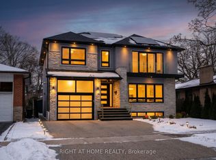 129 Meadowbank Rd, Toronto, ON M9B5E2