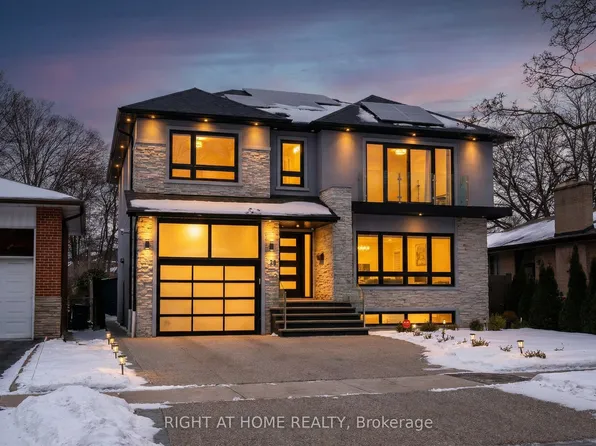 129 Meadowbank Rd, Toronto, ON M9B 5E2