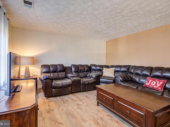 5th image of 14122 Honey Hill Ct