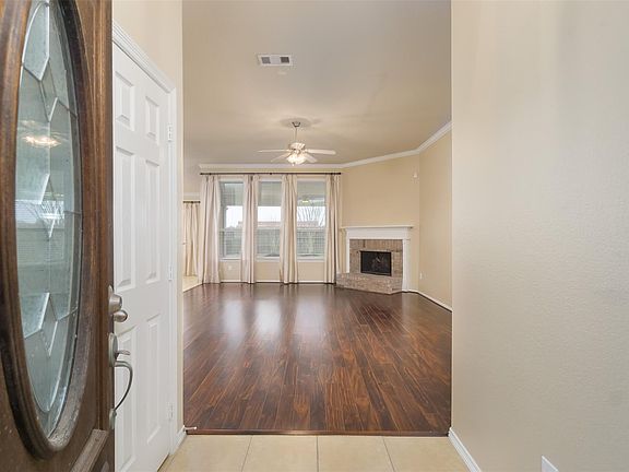 3rd image of 2506 Barton Springs St
