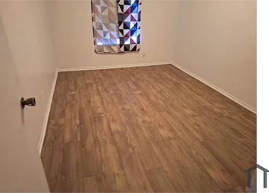 511 SW 42nd St — Photo 5