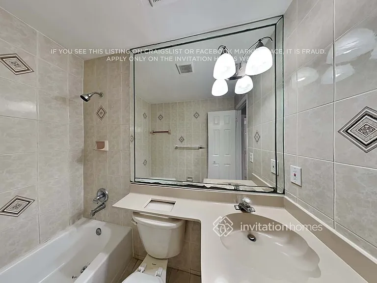 1086 NW 128th Ave — Photo 16