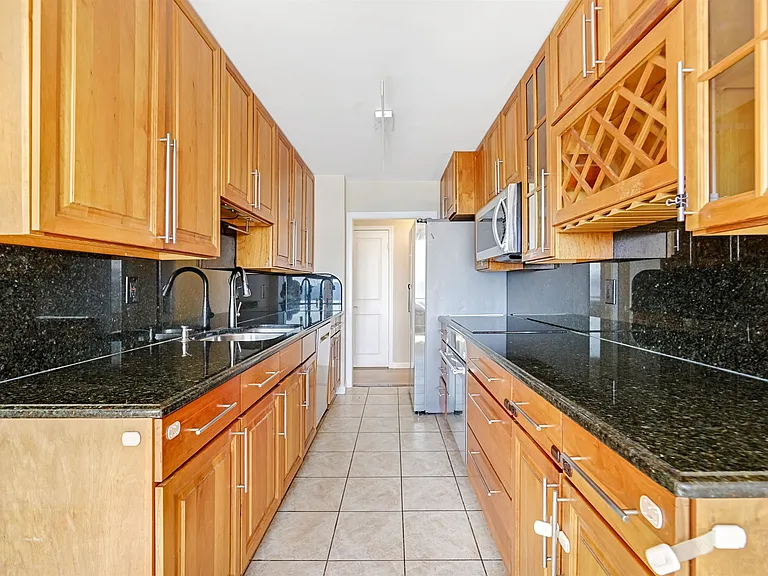 200 Winston Dr #2019 — Photo 11