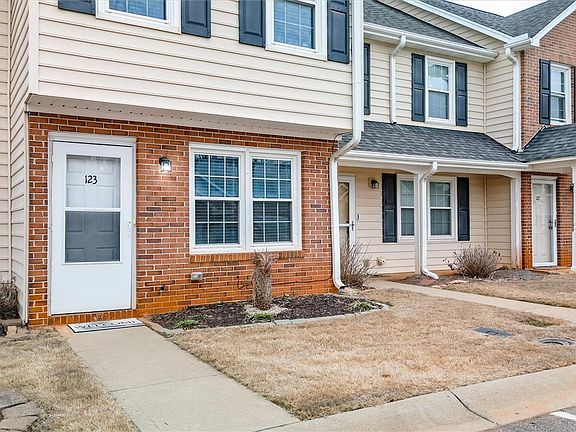 3rd image of 123 Trailside Ln
