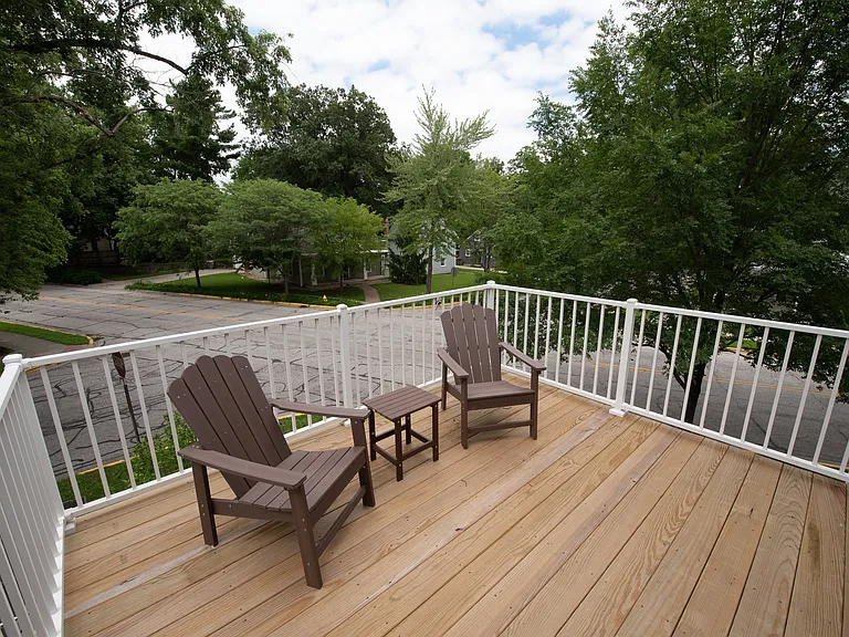 625 Robinson St — Photo 10