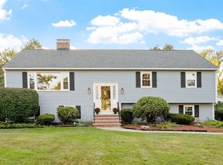 2 Dorset Cir, Andover, MA 01810