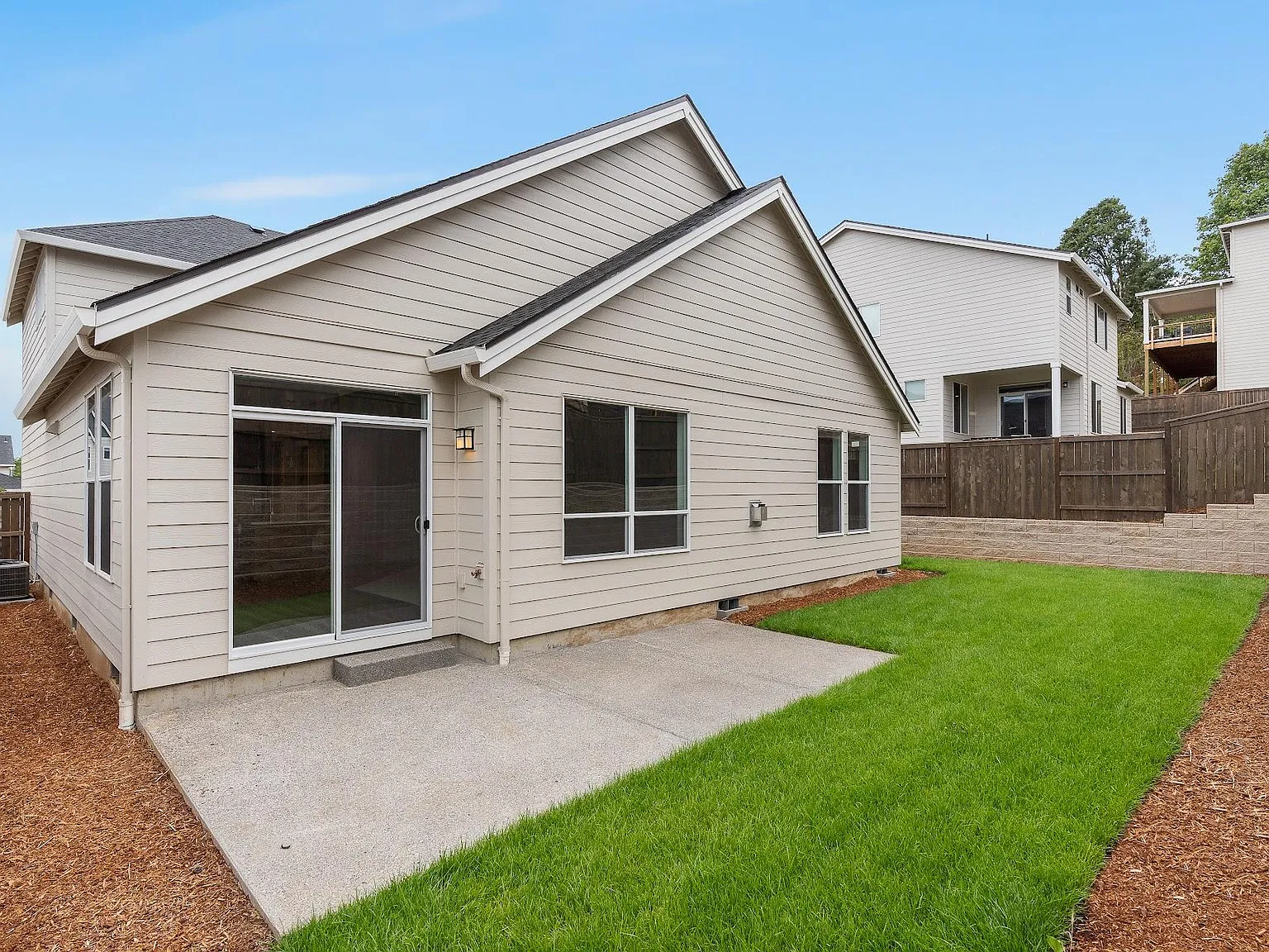3 bed, 2.5 bath, 2260 sqft, $3,250 — Photo 3