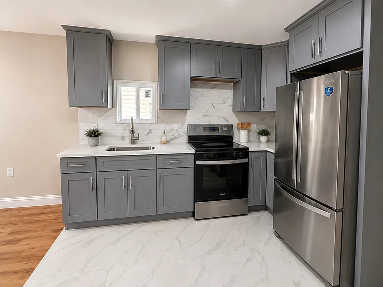 141 Eaton Pl #2A — Photo 1