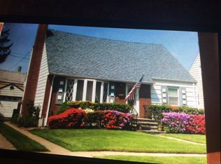 32 Aster Ave, Merrick, NY 11566