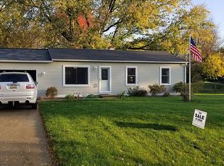 1018 Cranbrook Rd, Jackson, MI 49201