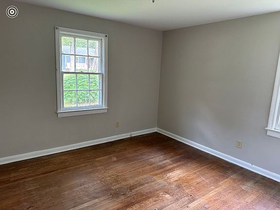 2nd image of 2323 Heath Ave