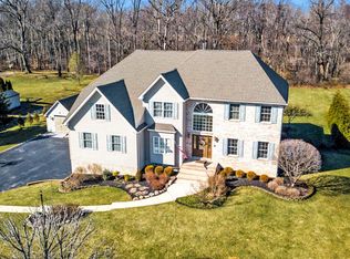 6 Deerpath Ln, Columbus, NJ 08022