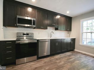 1802 Golf View Ct, Reston, VA 20190