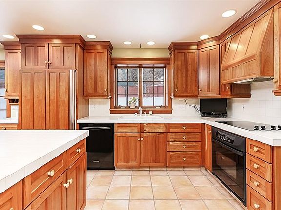3rd image of 2709 Palm Dr