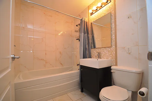 Rented by Laffey Real Estate | media 13