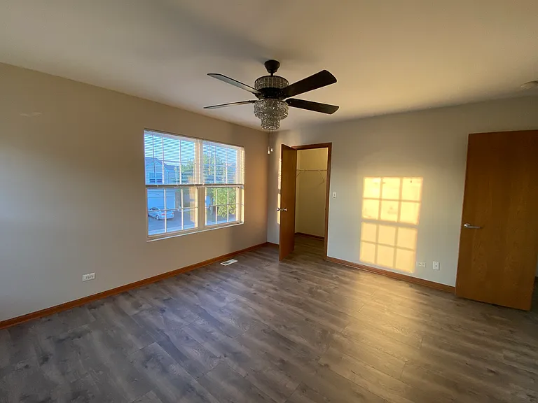610 Springbrook Trl N — Photo 8