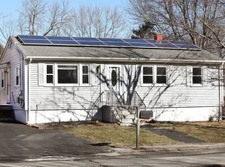 21 Lafayette St, Amesbury, MA 01913