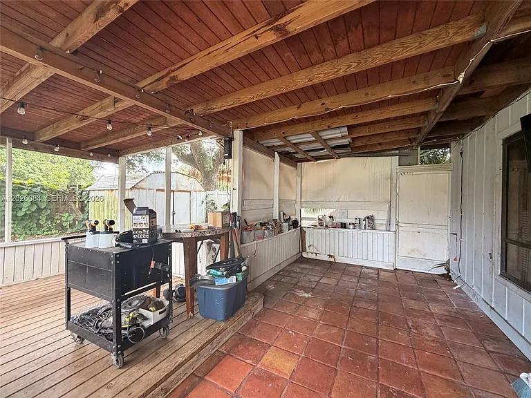 5180 SW 27th Ter — Photo 17