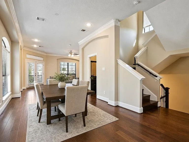 835 Garden Oaks Trce — Photo 4