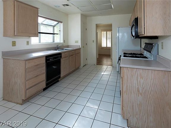 4th image of 9509 Gold Bank Dr
