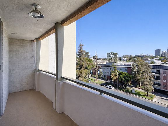 4th image of 503 S La Fayette Park Pl #504