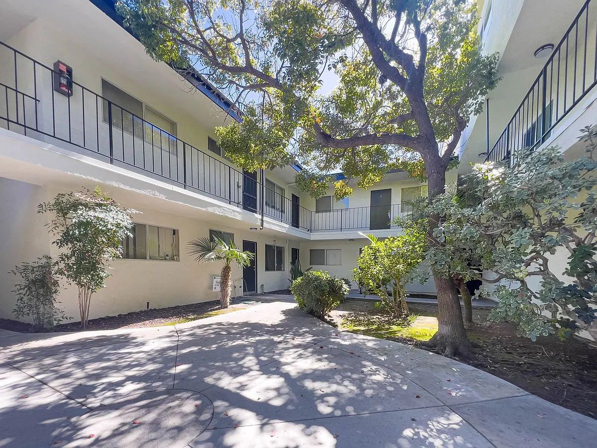 Building Photo - 6535 Pickering Ave