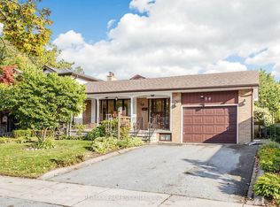 34 Crestridge Heights Rd, Toronto, ON M9P 1A4