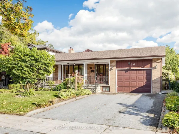34 Crestridge Heights Rd, Toronto, ON M9P 1A4
