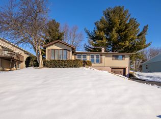 881 Breckenboro Rd, Davis, IL 61019