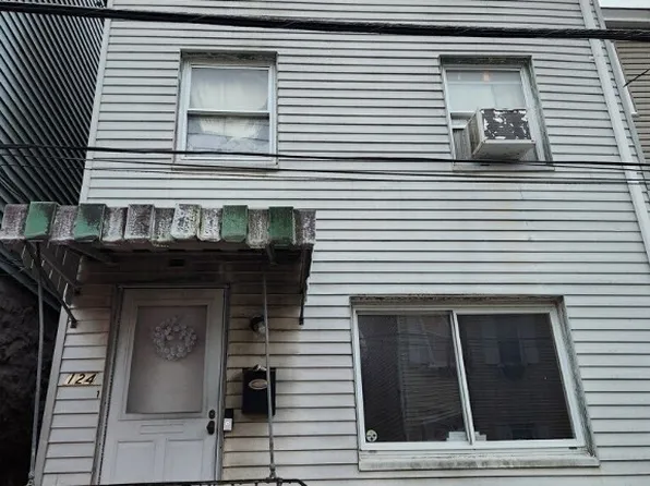 124 Fountain St, Allegheny, PA 15212