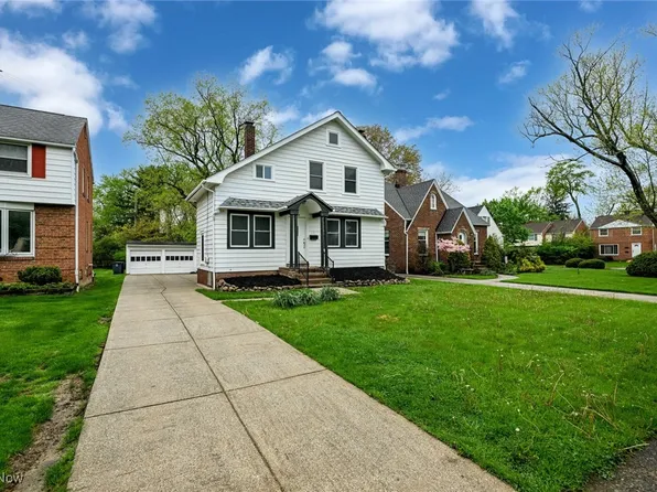 1268 Oakland Dr, Lyndhurst, OH 44124