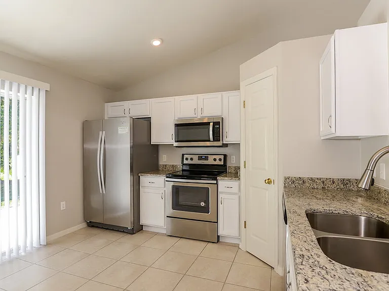 17026 Ongar Ct — Photo 6