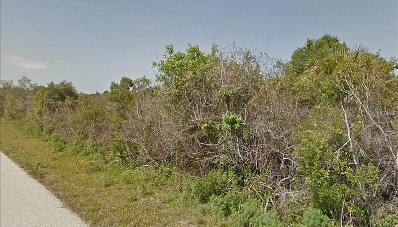2nd image of 7033 Manniz Rd