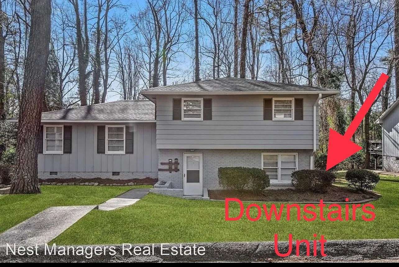 1 bed, 1.0 bath, $875 — Photo 2