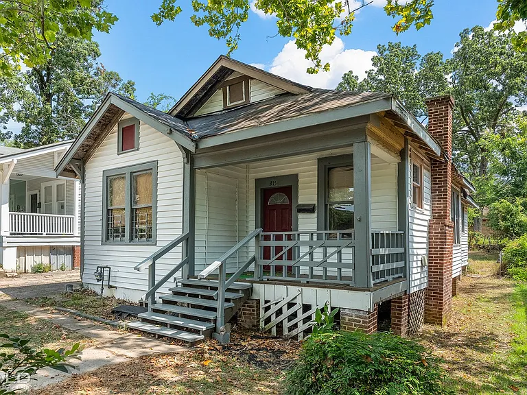 315 Robinson Pl — Photo 18