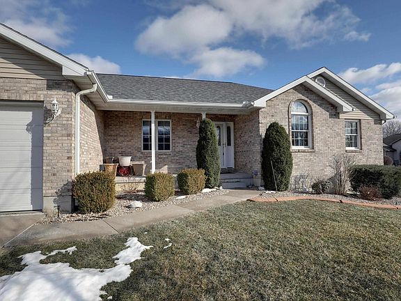 2nd image of 2414 Lindsey Ct