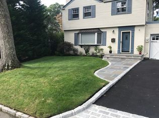 35 Grace Ave, Merrick, NY 11566