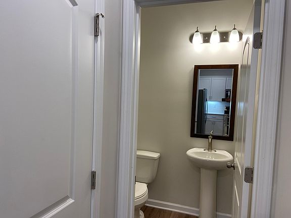 3rd image of 8008 Whitegrove Rd